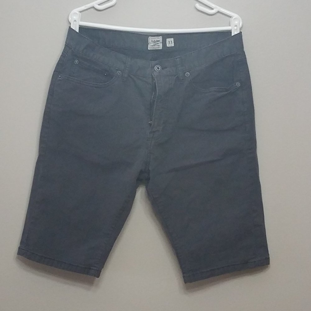 Lucky shorts size 33